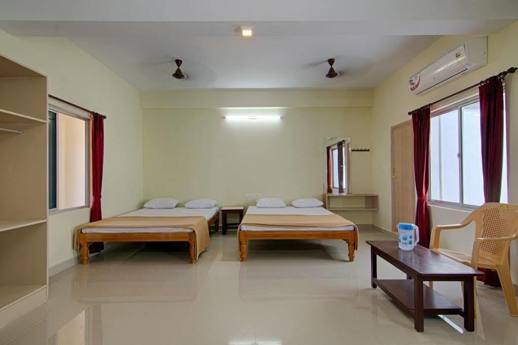 Hotel Ganesh Residency Puducherry Zewnętrze zdjęcie