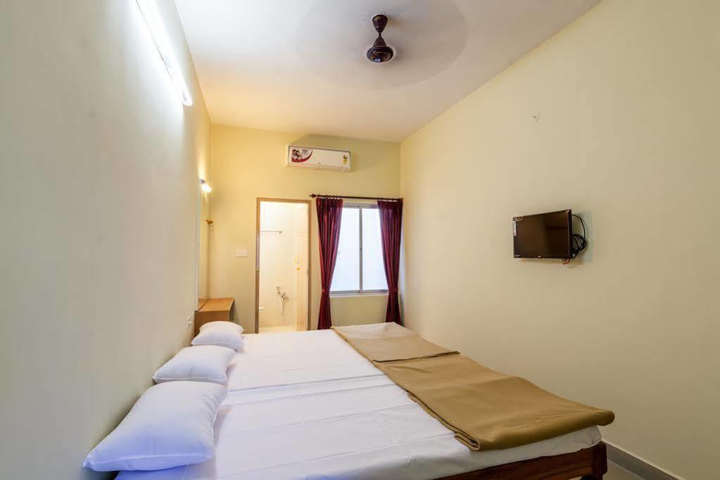 Hotel Ganesh Residency Puducherry Zewnętrze zdjęcie